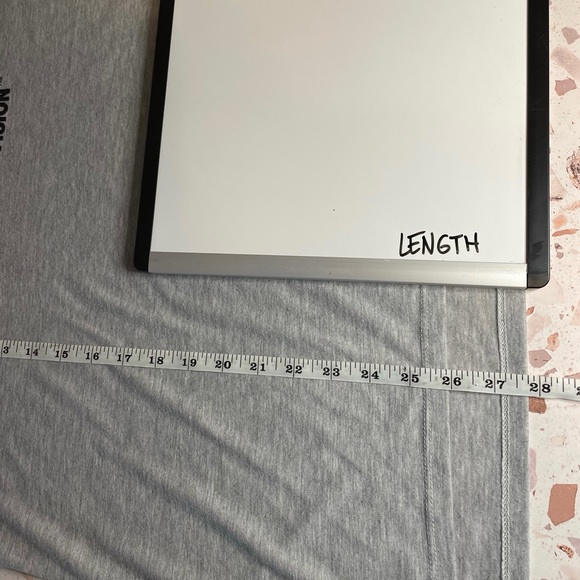 Gray Short Sleeve MTV Plus Size Tee Shirt 3X Pink Sequin Design - Picture 8 of 8